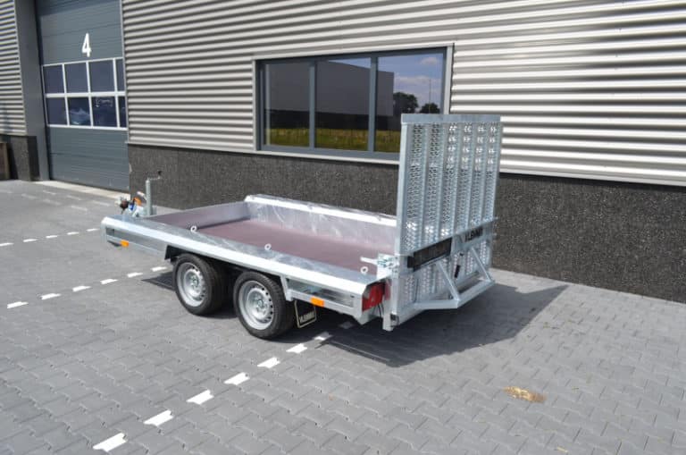 Zo vervoert u machines veilig met een machinetransporter